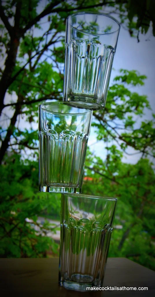 Mixing Cocktails 101 – The Methods – Build